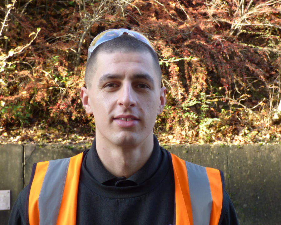 24 Vauxhall volunteer