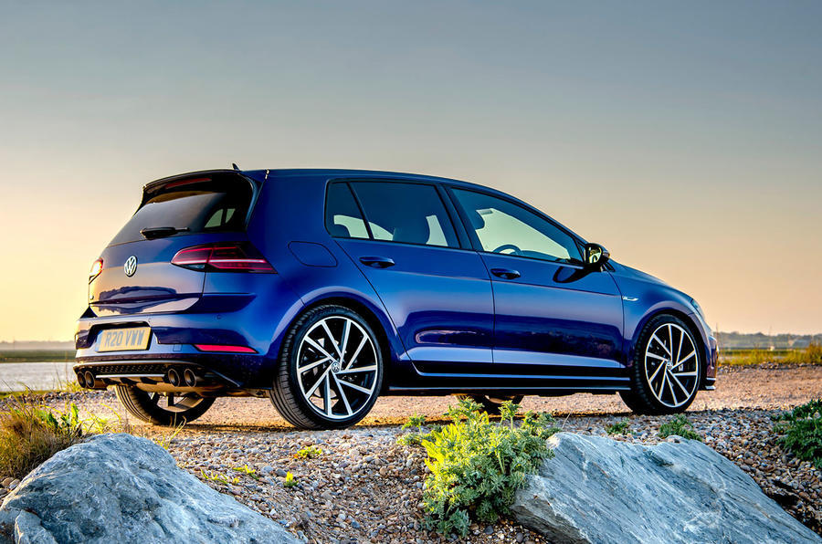 24 Vw golf r 2019 stationary rear