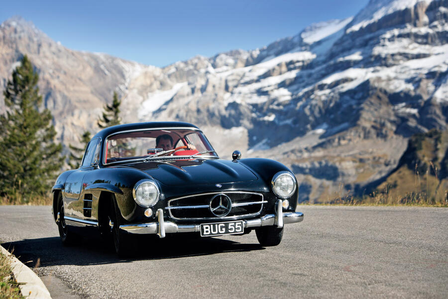25 Mercedes benz 300sl tracking front