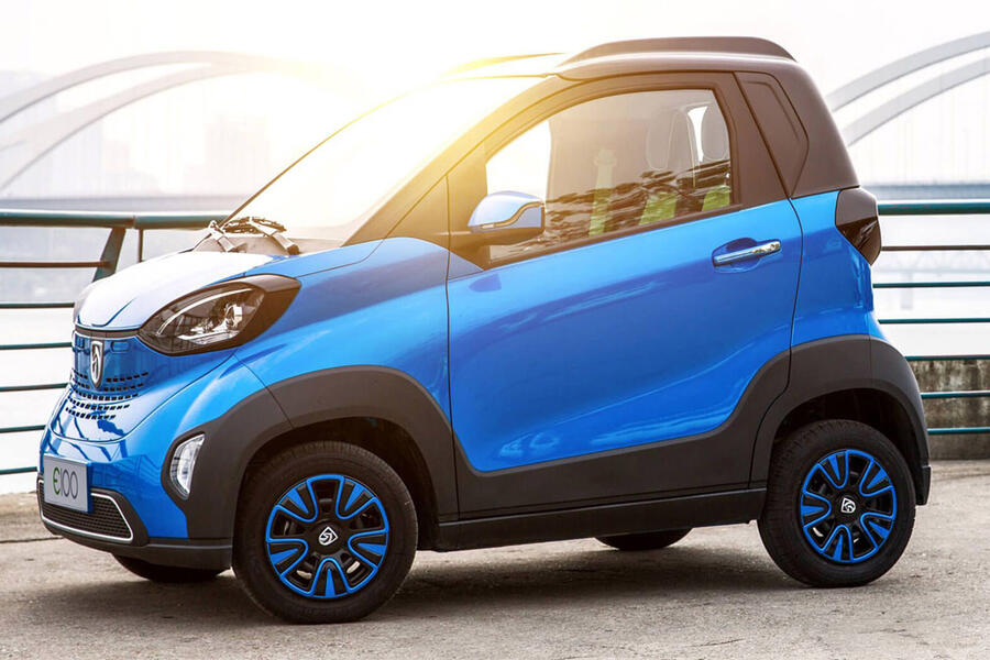 26 Baojun e100 stationary side