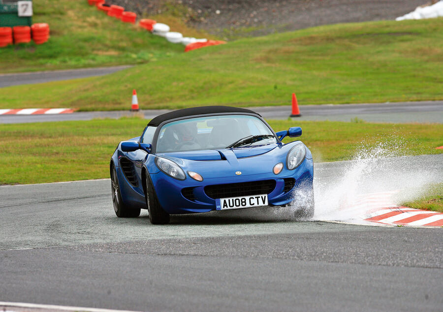27 Lotus elise tracking front
