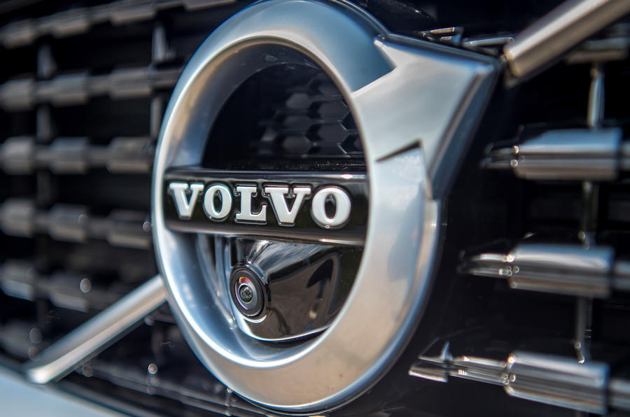 2 Volvo badge