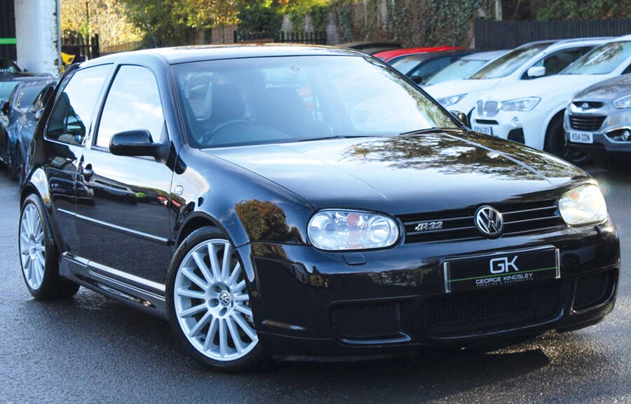 3 Volkswagen golf r32 static front