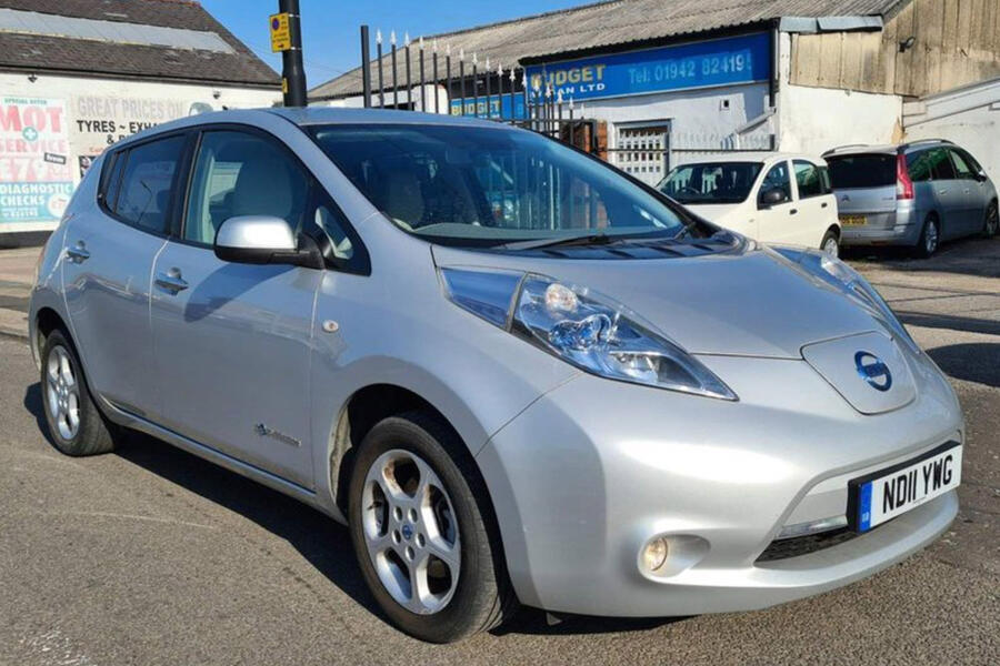 3 Nissan leaf