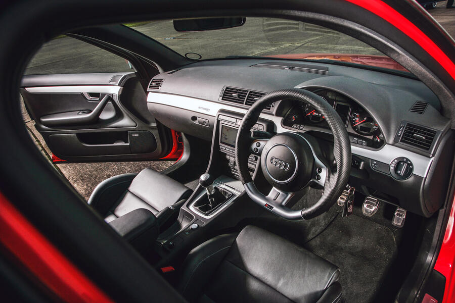 4 Audi rs4 interior