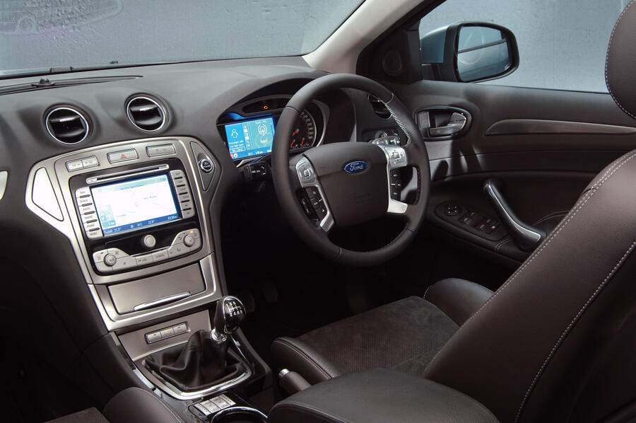 4 Ford mondeo estate interior