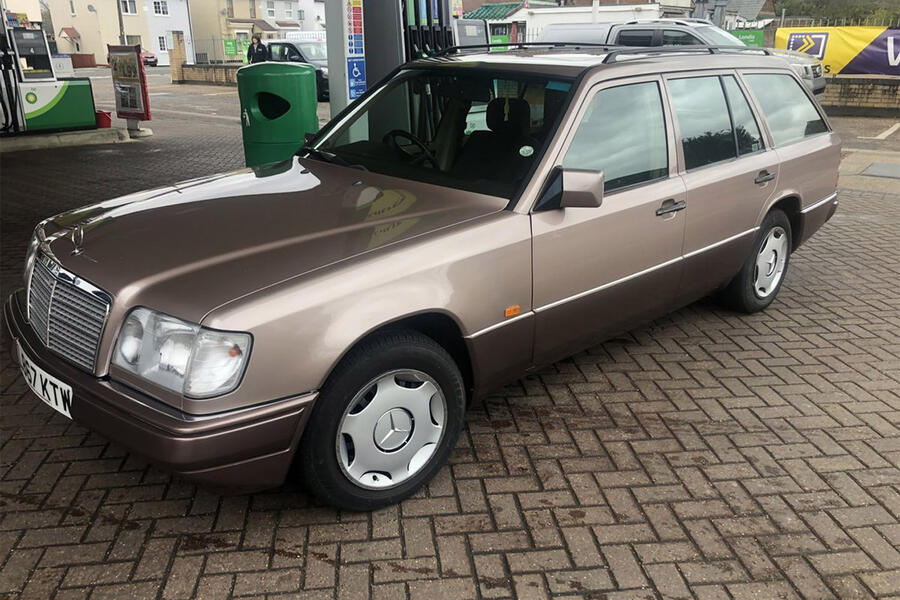 4 Mercedes benz e220 estate static front