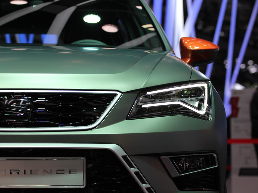 4 Xperience close front