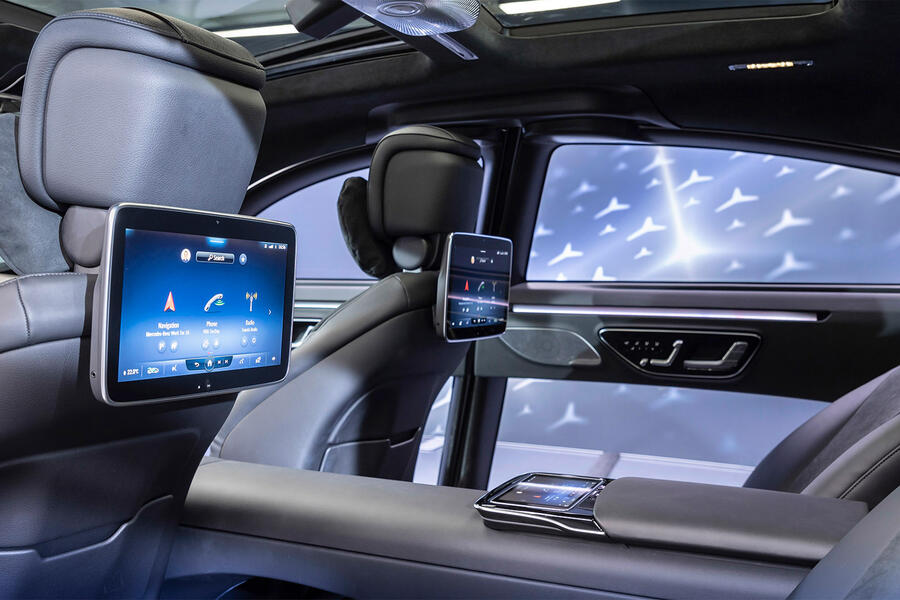 40 Mercedes benz user experience infotainment system