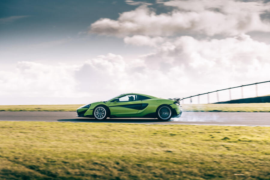 49 Mclaren 600lt spider side