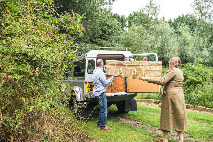 4   land rover defender hearse conversion   loading