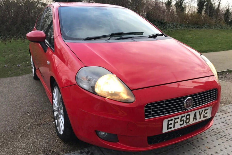5 Fiat grande punto 2009 static front