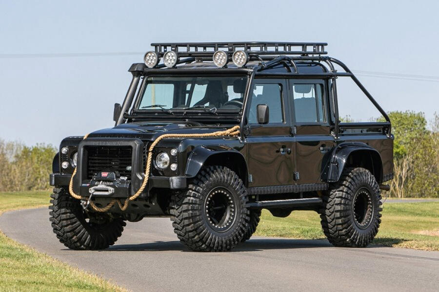 5 Land rover defender front