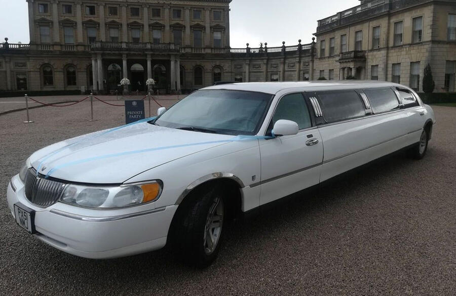 5 Lincoln town car static front