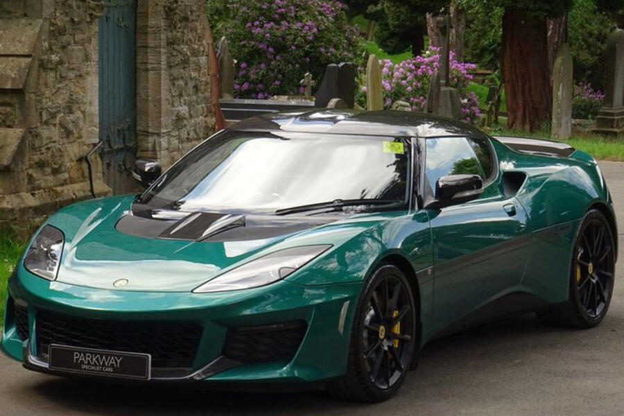 5 Lotus evora front