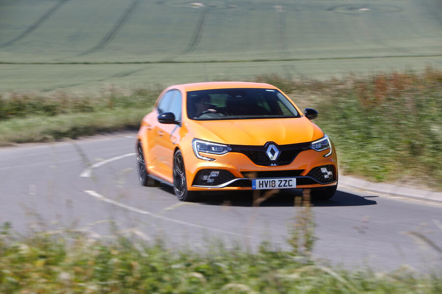 5 Renault megane hero front