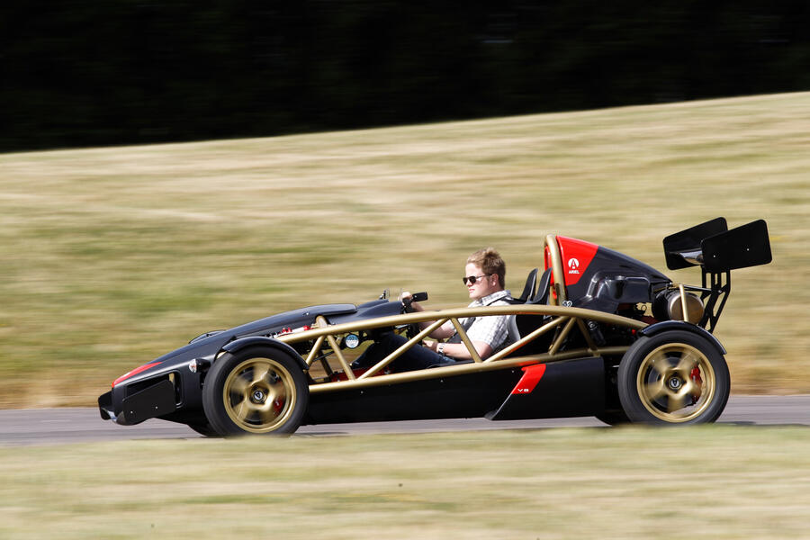 6 Ariel atom v8 hero side