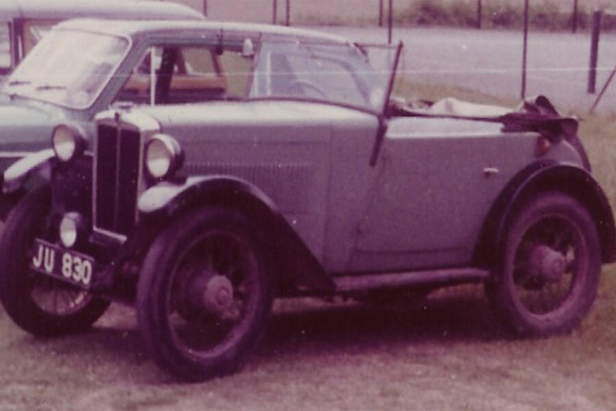 6 Morris minor two seater tourer static front