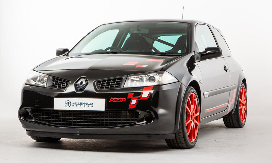 6 Renault sport megane r26r 2009 static front