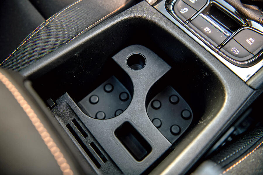 6 Skoda bottle clenchers