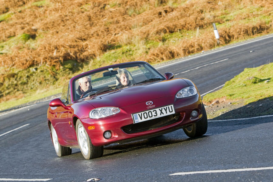 61 Na rwd group test   used mazda mx 5