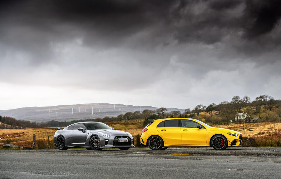 6 Mercedes amg a45 s 2019 stationary side