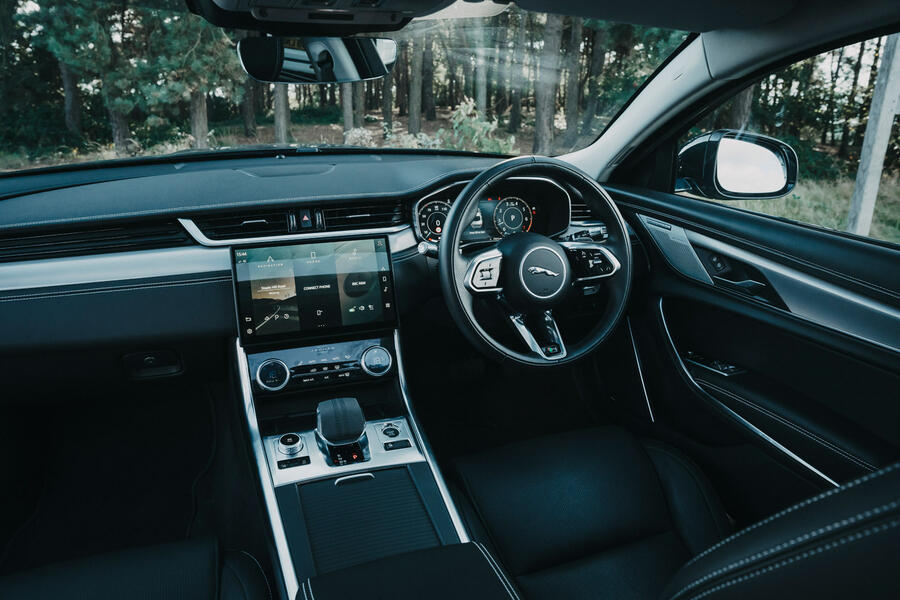 7 Jaguar xf 2021 long term review dashboard