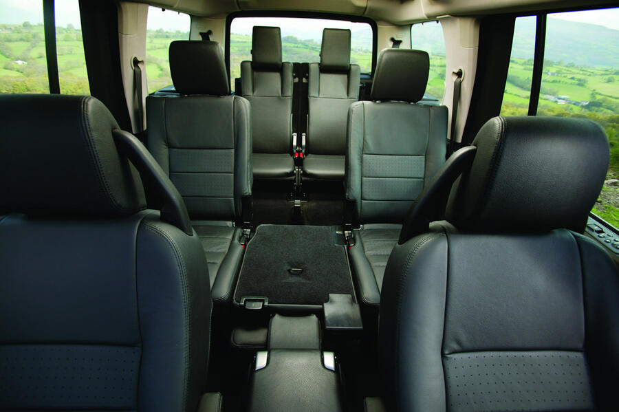 7 Land rover discovery mk3 interior