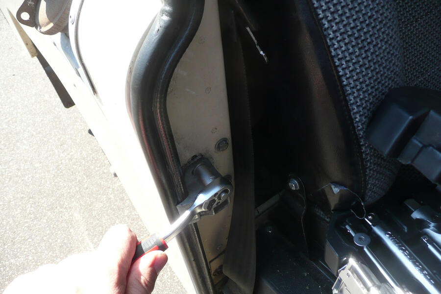 7 Land rover series 3