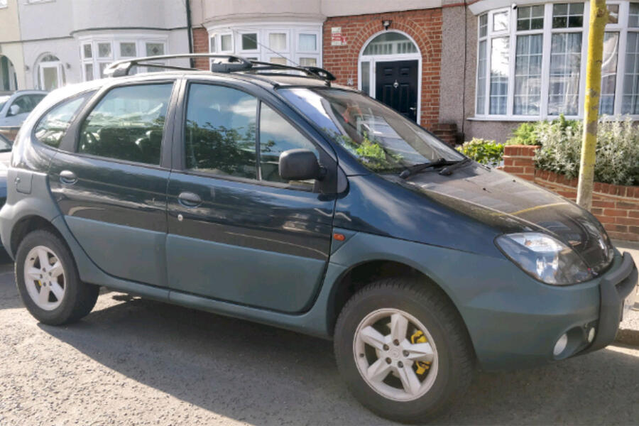 7 Renault scenic rx4 front