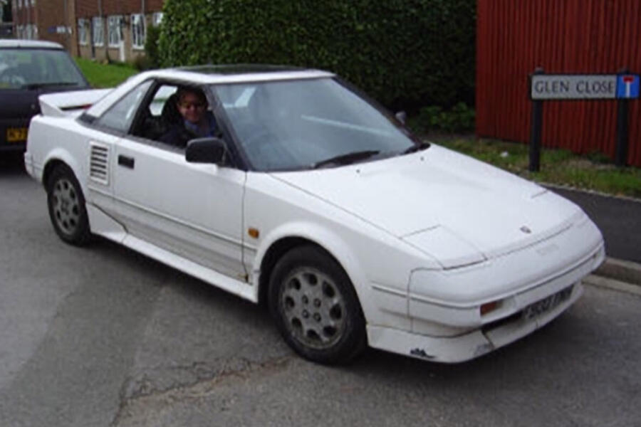 7 Toyota mr2