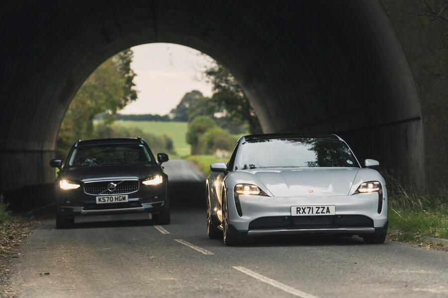 71 Road testers christmas lunch 2021 porsche volvo twin