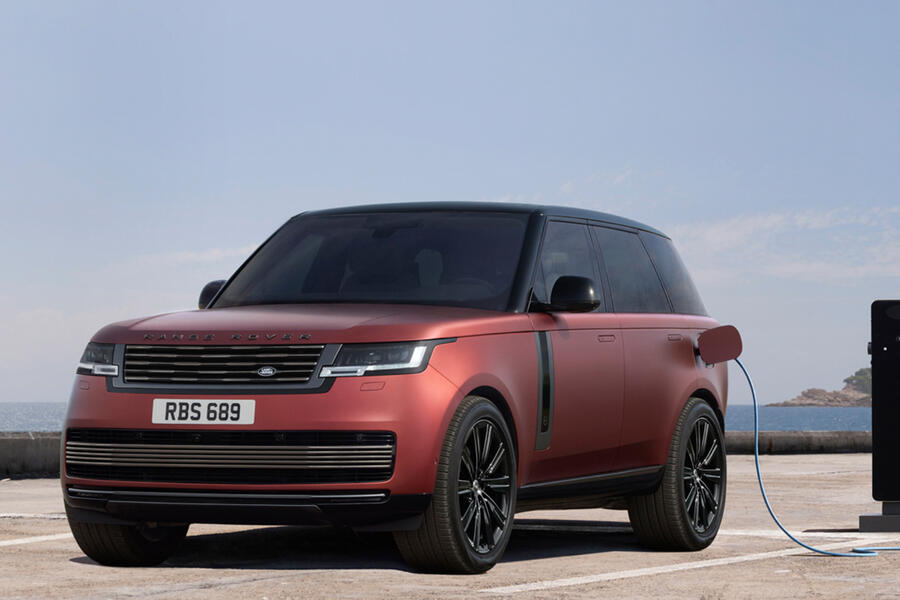 77 Land rover range rover 2021 official reveal images phev