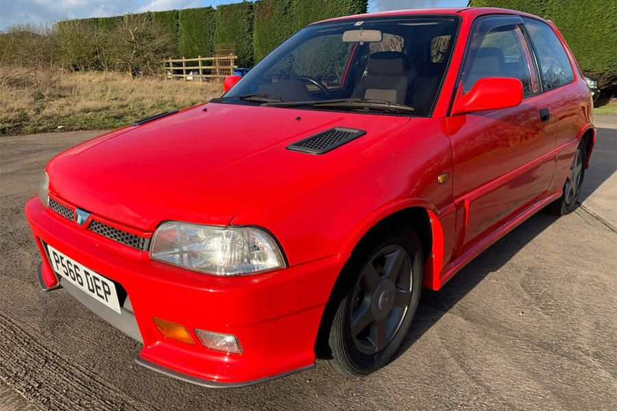 8 Daihatsu charade de tomaso gti front