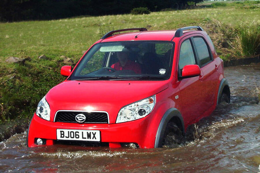 9 Daihatsu terios front