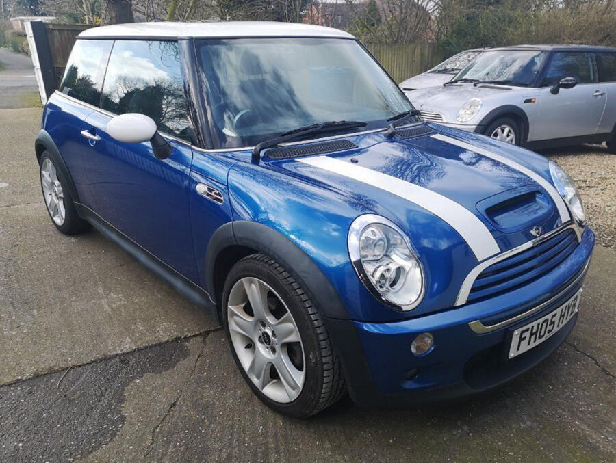 9 Mini cooper s 2005 static front