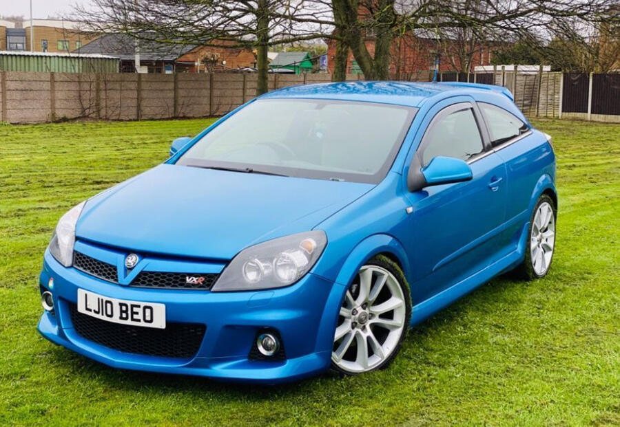 9 Vauxhall astra vxr static front