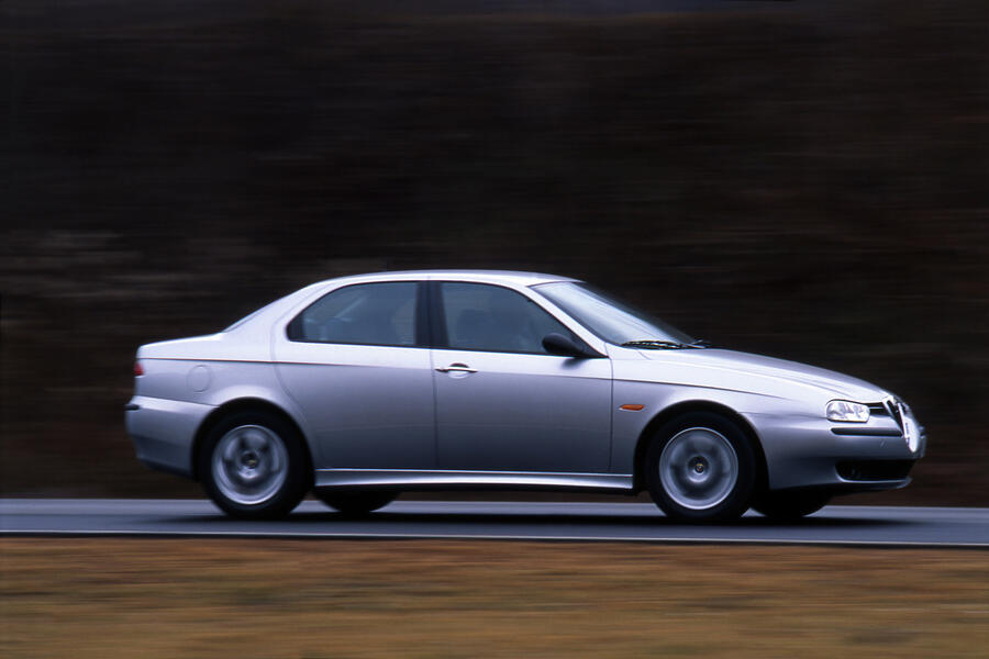 90 Alfa romeo 156