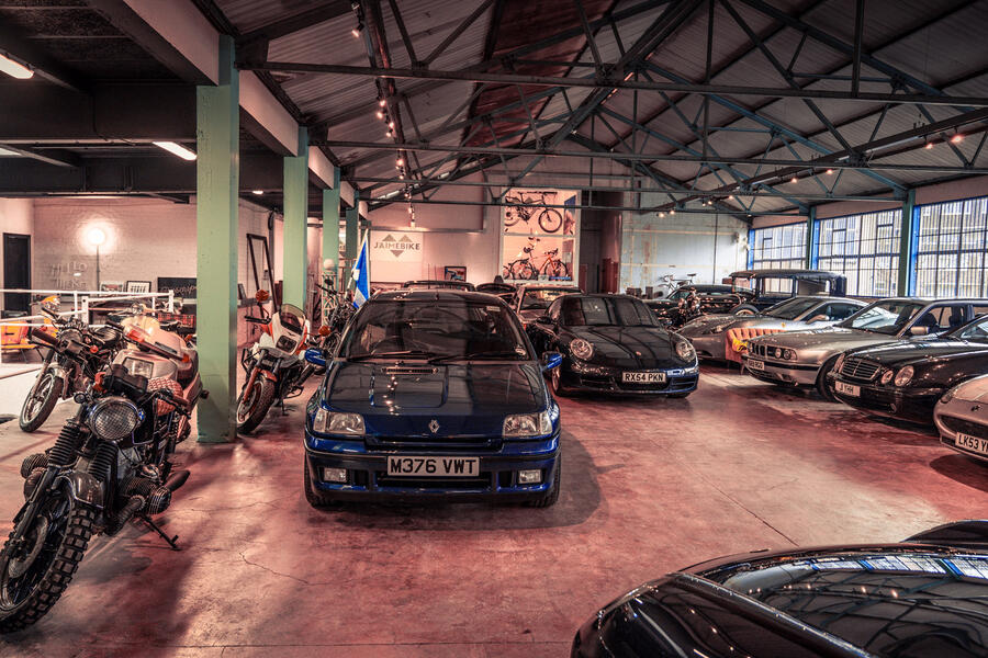 90 Duke of london autocar visits renault