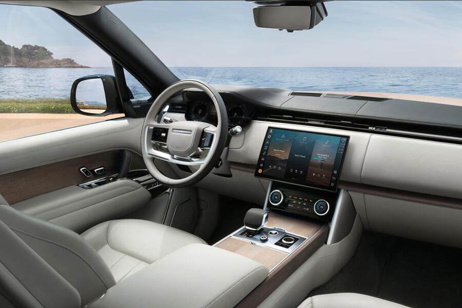 93 Land rover range rover 2021 official reveal images dashboard