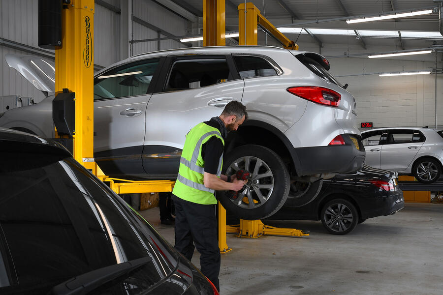 93 Ruppert column estate cars readers q mot