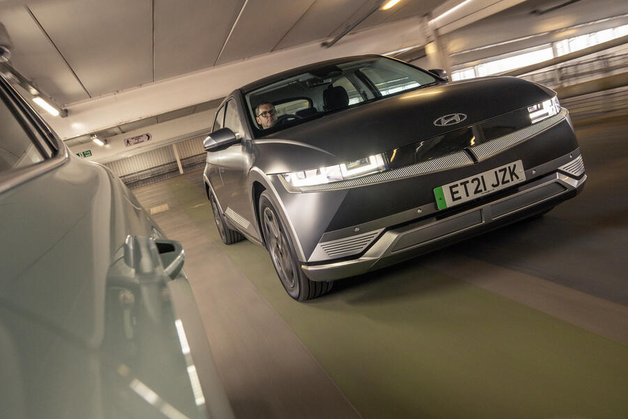 94 Enyaq vs ioniq 5 2021 tracking front