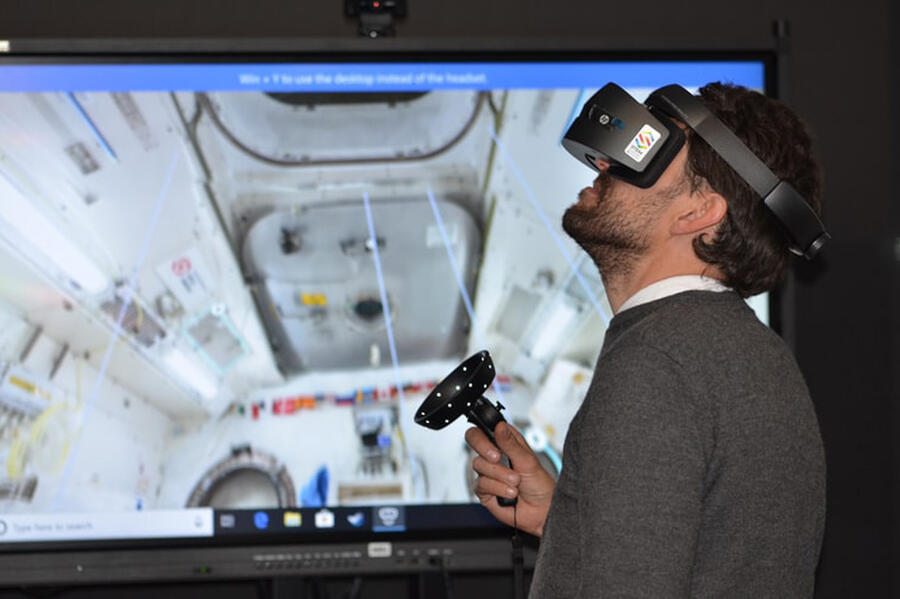 95 Envisage bts virtual reality