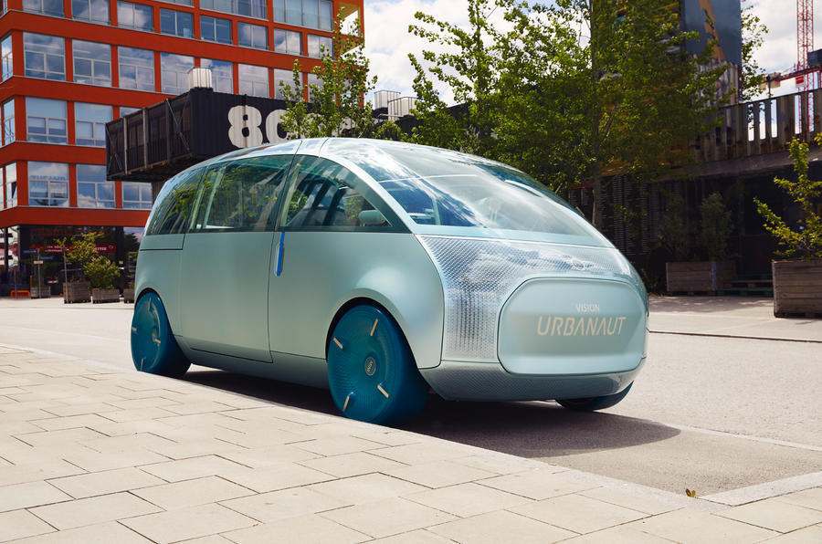 95 Mini urbanaut 2021 concept proto parked 0