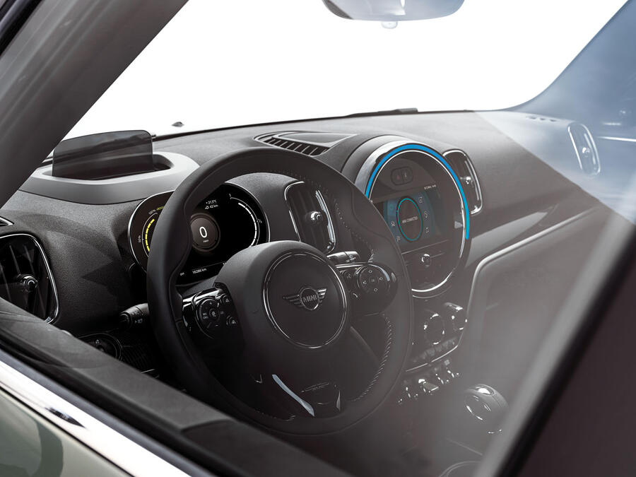 96 Mini countryman 2020 facelift official press interior