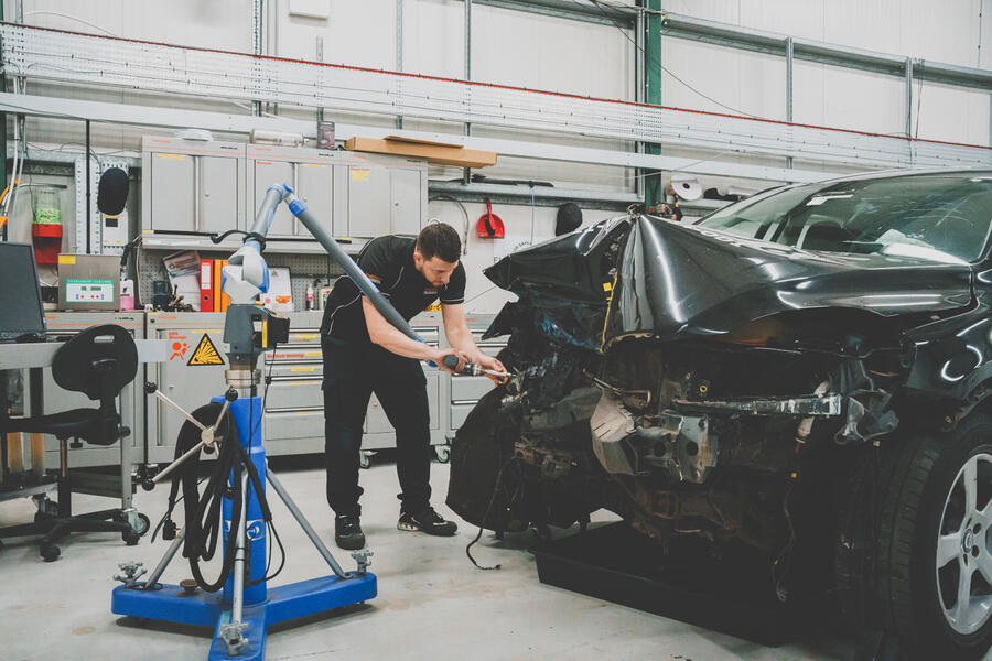 96 Thatchams crash test