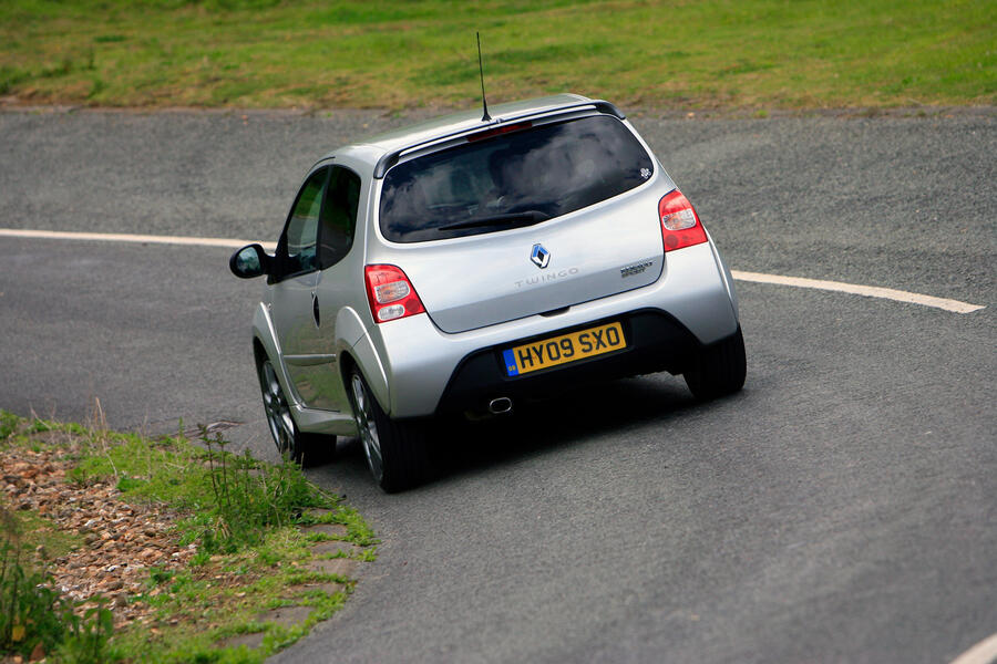 97 Renault twingo rs ubg 2021 hero rear