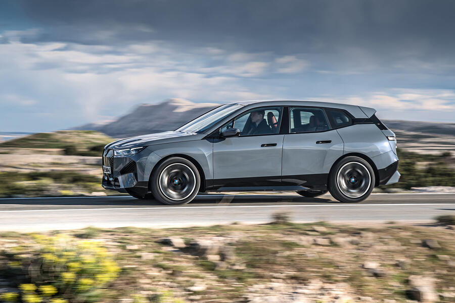 98 Bmw ix prototype ride 2021 hero side