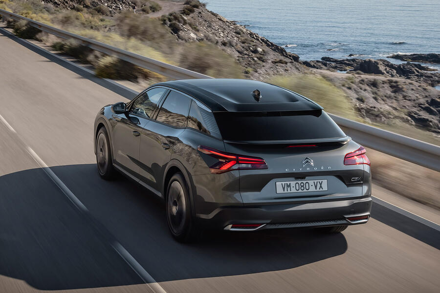 98 Citroen c5x official reveal images tracking rear