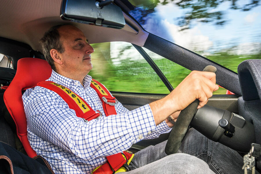 9 Ferrari f40 frankel at the wheel